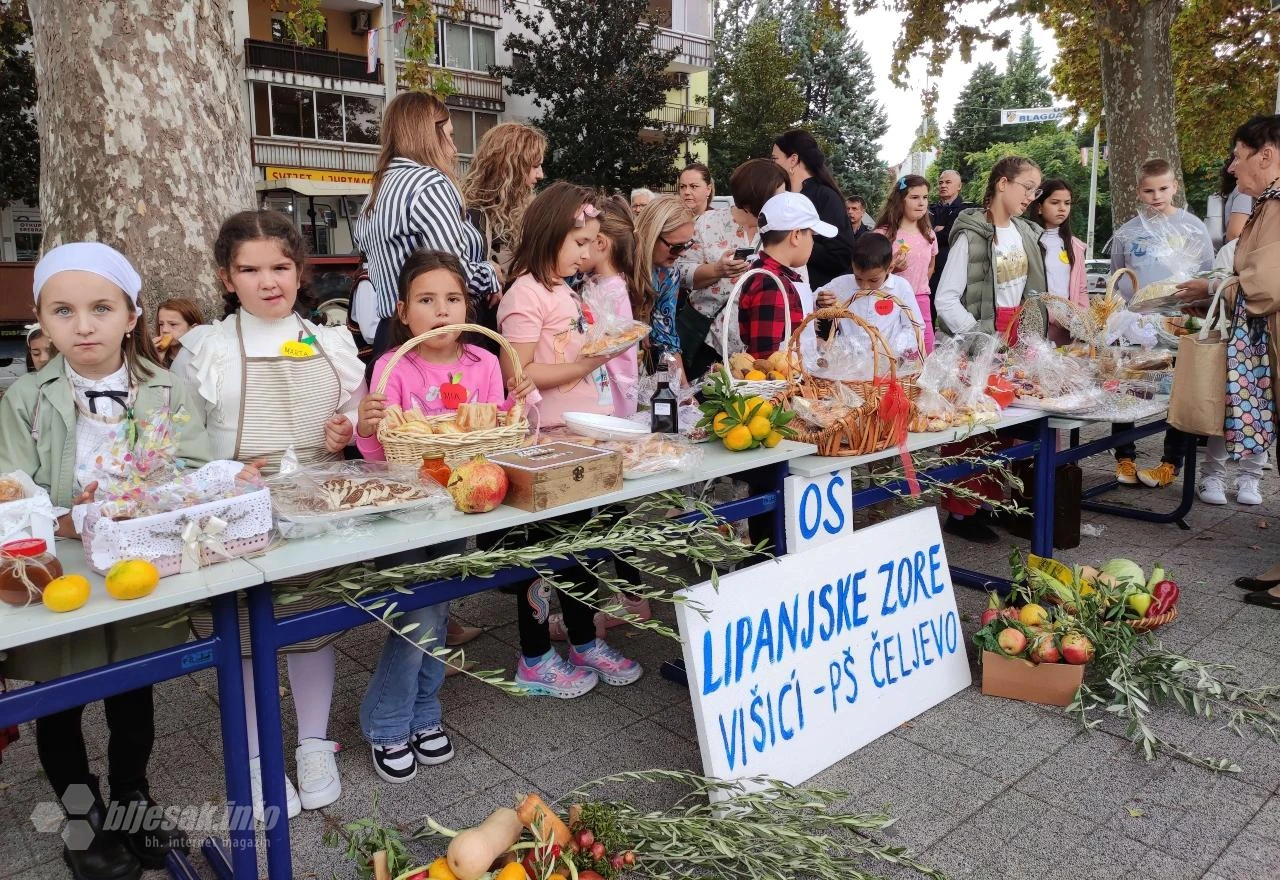 FOTO | Dani kruha u Čapljini: Grad mirisao na peciva mališana i njihove kreacije