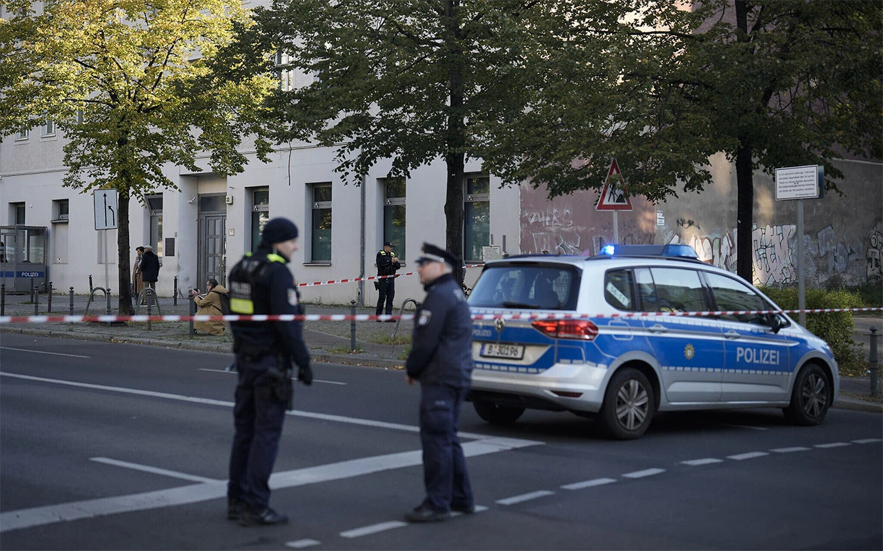 Na sinagogu u Berlinu bacili molotovljeve koktele