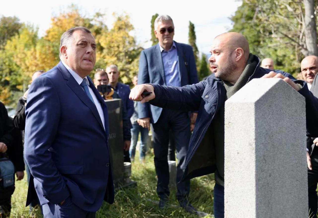 Dodik se sa suda zaputio na groblje 