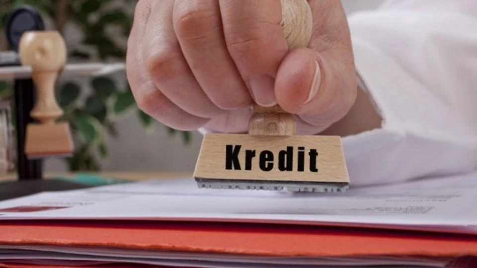 Kreditno nas zadužili na 18 godina i završili sjednicu