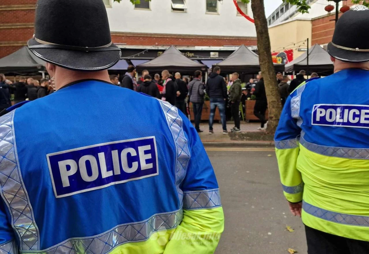 FOTO | Bljesak u Birminghamu: Počelo okupljanje navijača