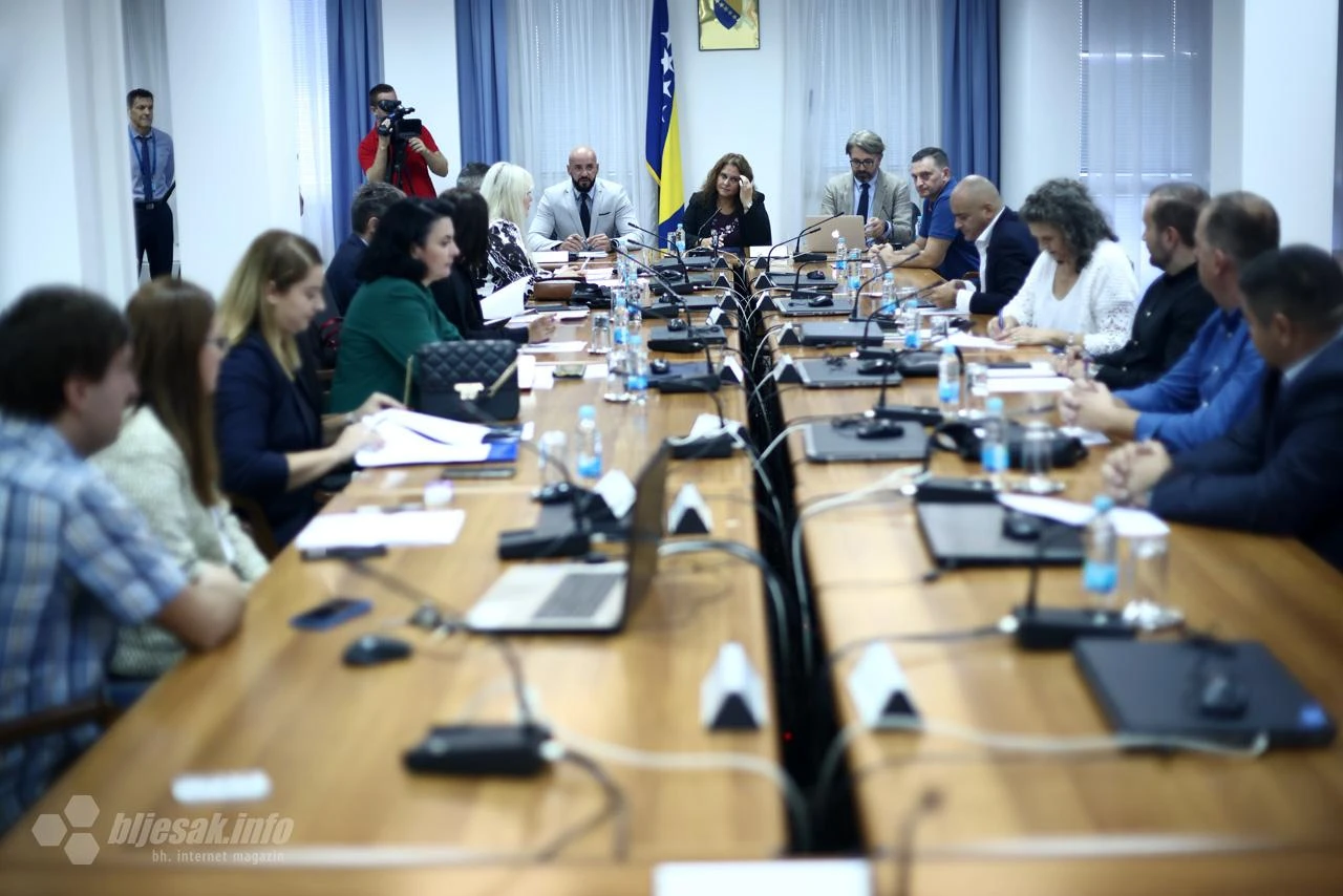 Prevencija nasilja u obrazovanju - Vratiti škole na mjesto koje im prpada