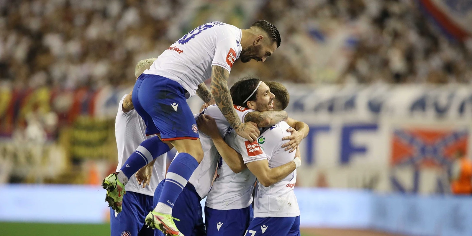 Hajduk "u tri poteza" matirao Dinamo na Poljudu