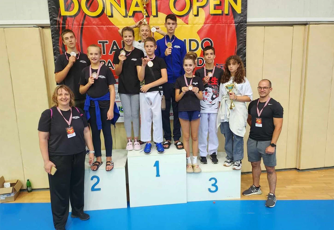 13 medalja i 2 pehara za Mostarski Cro Star iz Zadra