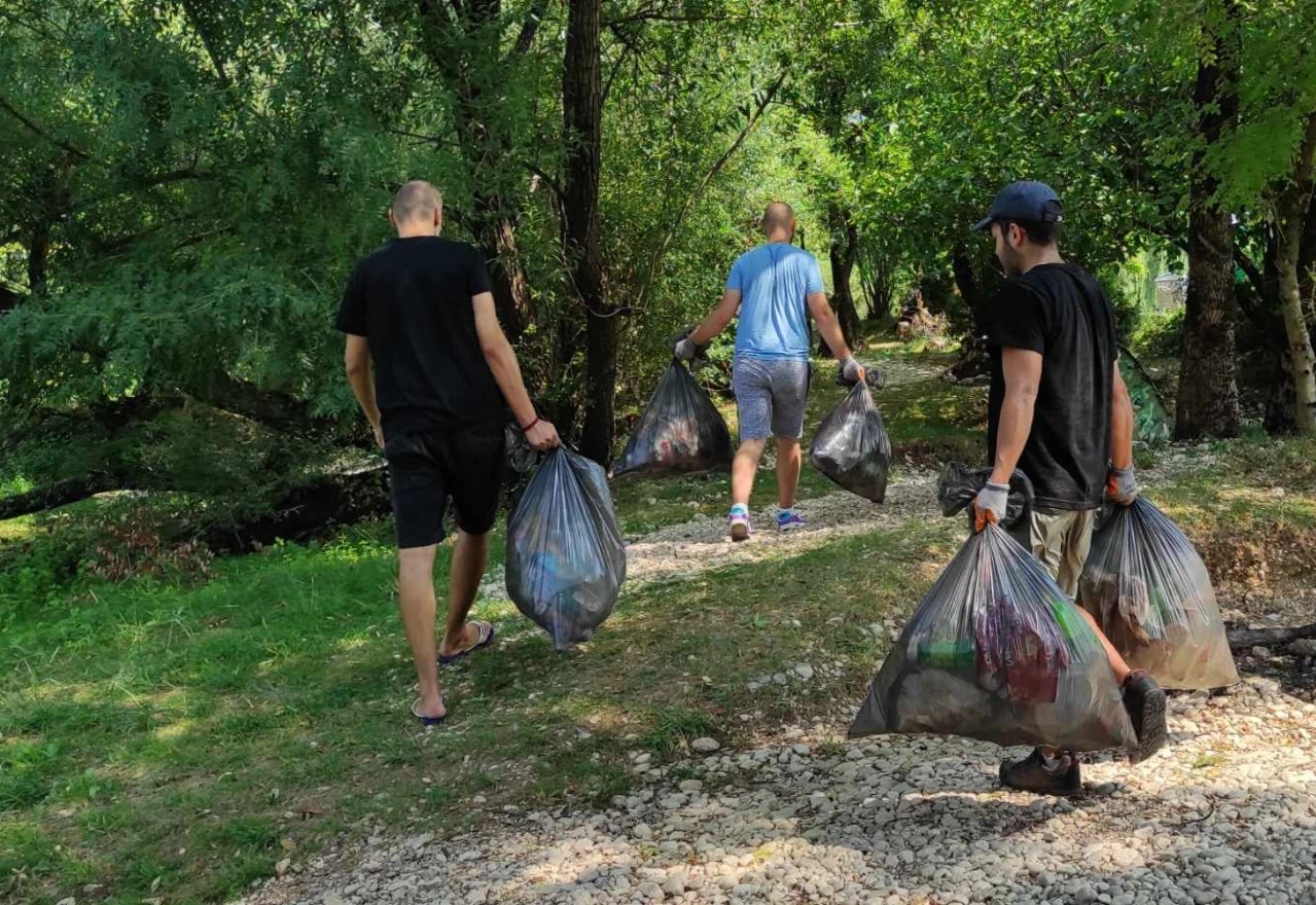Ušće Bunice bi se tjedno trebalo čistiti: Izvučeno još 14 vreća smeća 