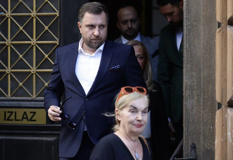 Skaka negirao krivicu, Kacila potpisala sporazum