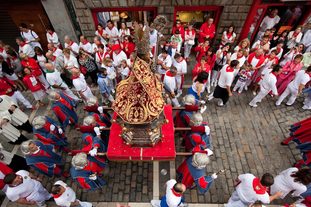 Sveti Fermin i Sanfermines, trčanje s bikovima u Pamploni 