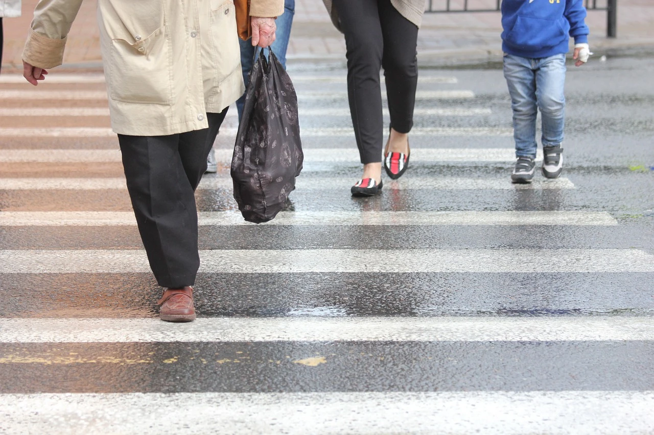 U dvije prometne ozlijeđene dvije pješakinje