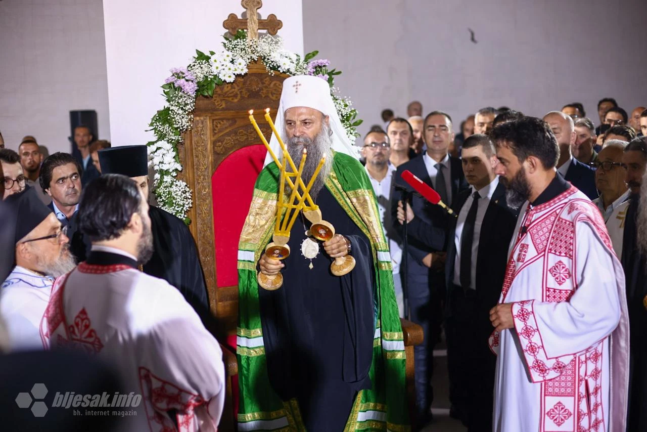 Doksologija u čast patrijarha Porfirija: "Raduj se Sveti Savo"