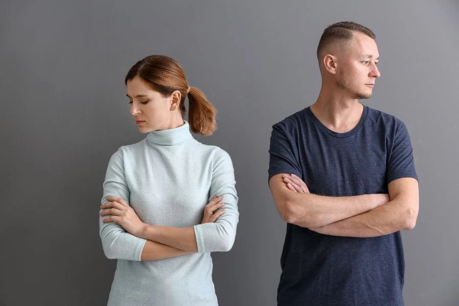 Emocionalno nedostupni ljudi nesvjesno rade ovih 10 stvari 
