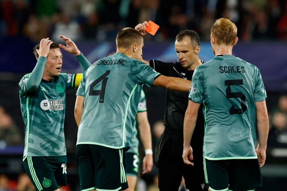 Peljto pokazao dva crvena, dosudio penal, VAR poništio dva gola