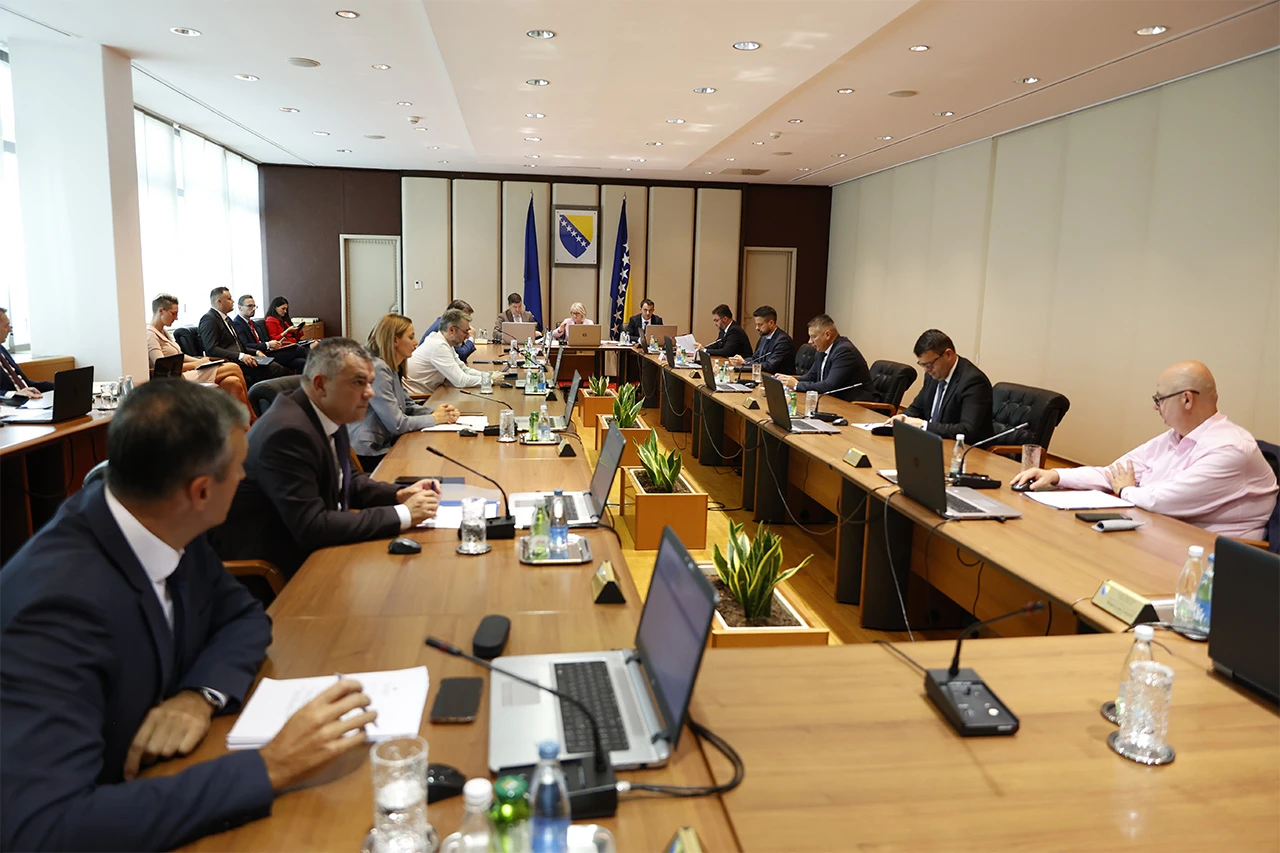 VMBiH donijelo odluku o privremenoj suspenziji i smanjenju carinskih stopa kod uvoza roba