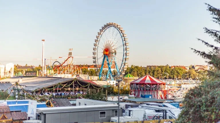Nesreća na roller coasteru na Oktoberfestu