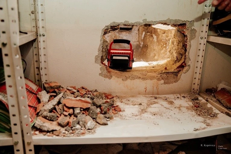 FOTO | Tunel povezan od stana do suda u Crnoj Gori, povezan s mafijom