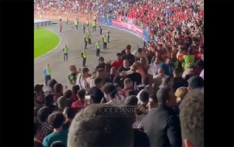 VIDEO | Objavljena snimka tučnjave navijača na utakmici Armenija - Hrvatska