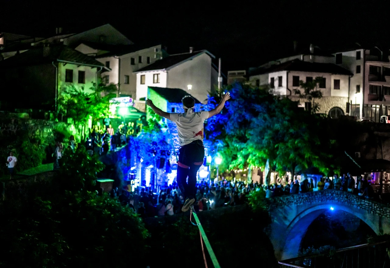 FOTO | Estonac prošetao nebom iznad Radobolje 