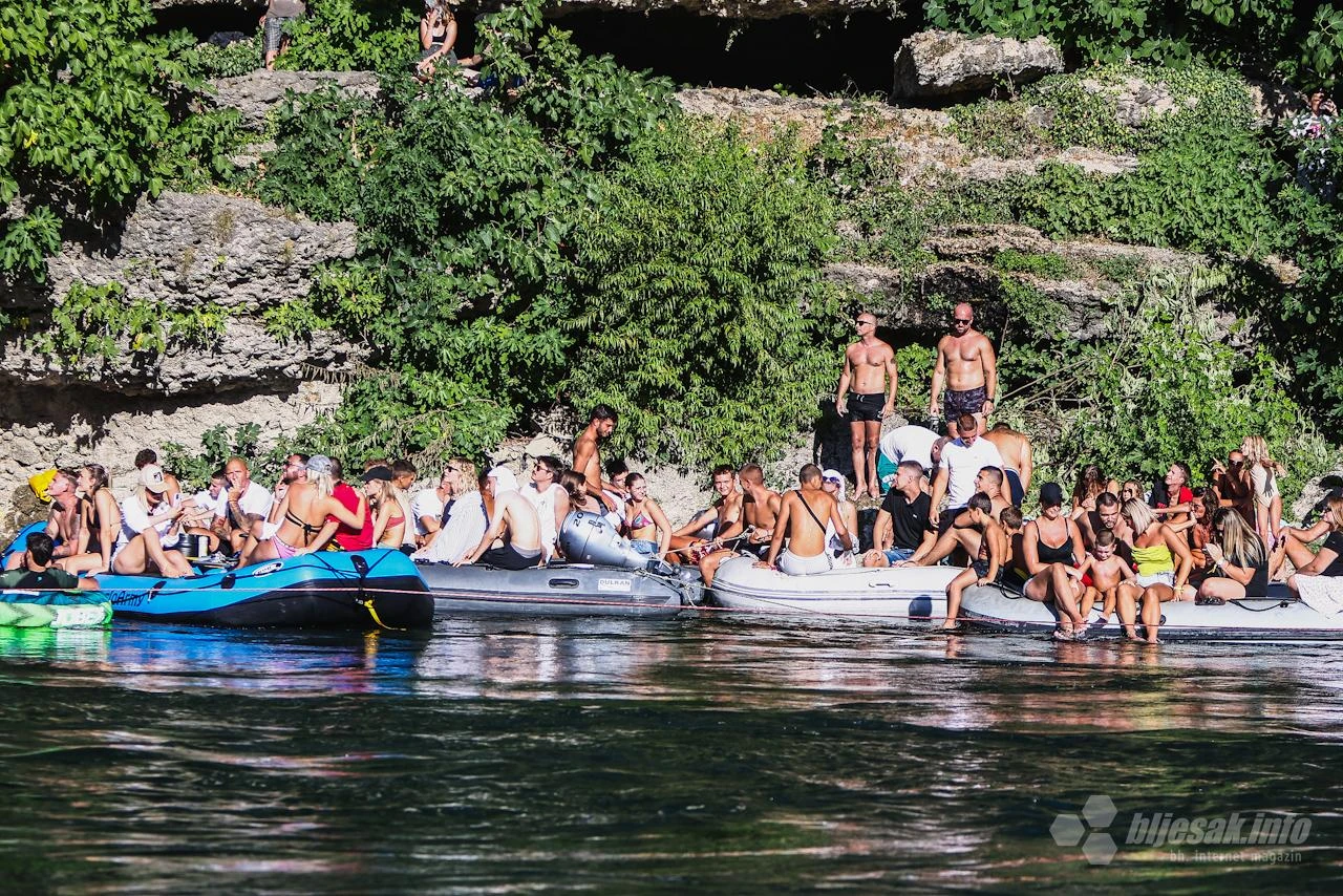 FOTO: Skokove u Mostaru pratilo više tisuća gledatelja