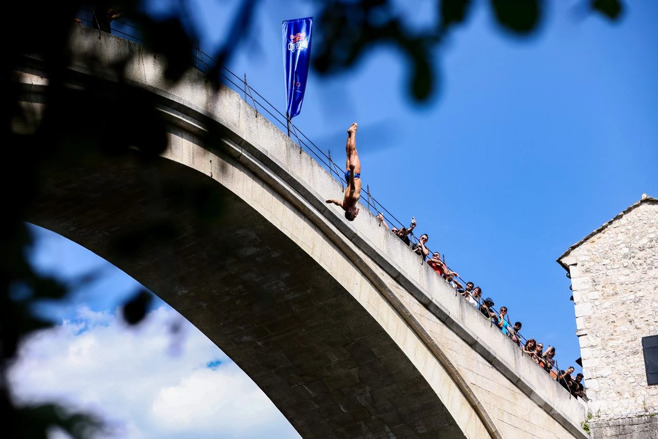 Preda i Carlson vodeći nakon prvog dana cliff divinga u Mostaru