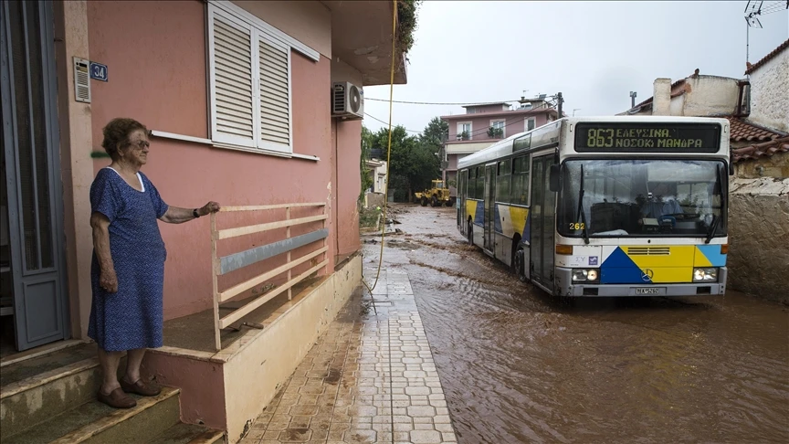 Nakon nezapamćenih požara Grčku pogodile najjače padaline u povijesti