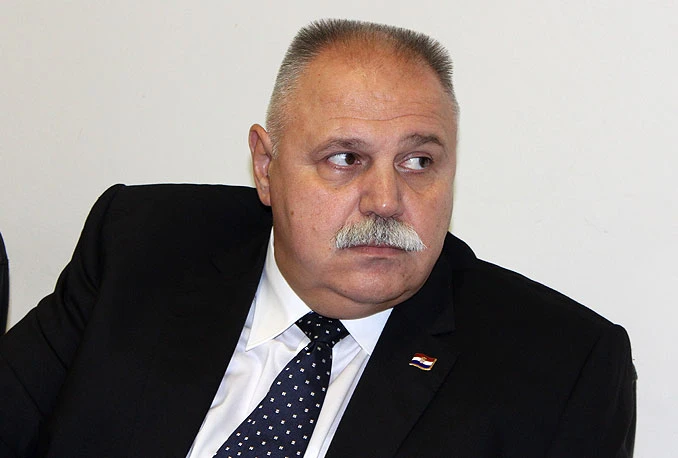 Preminuo hrvatski političar Ivan Šuker