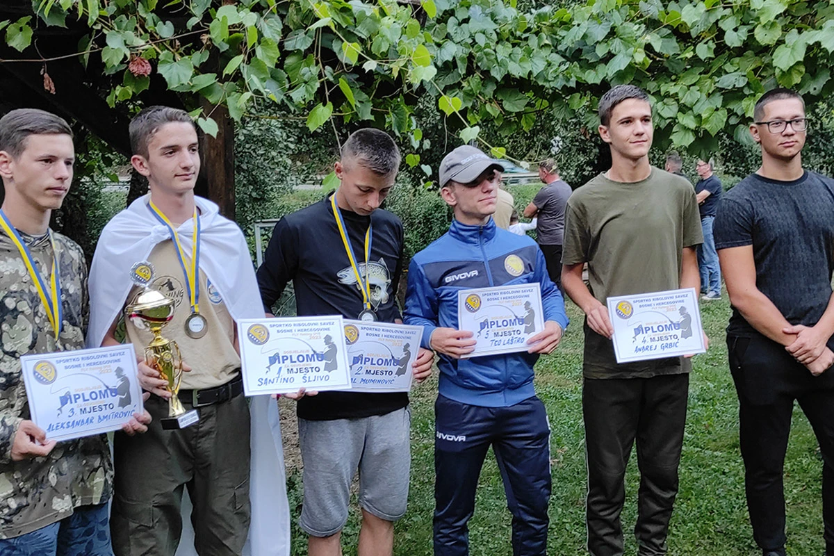 Juniori pokazali tko je najbolji u mušičarenju 