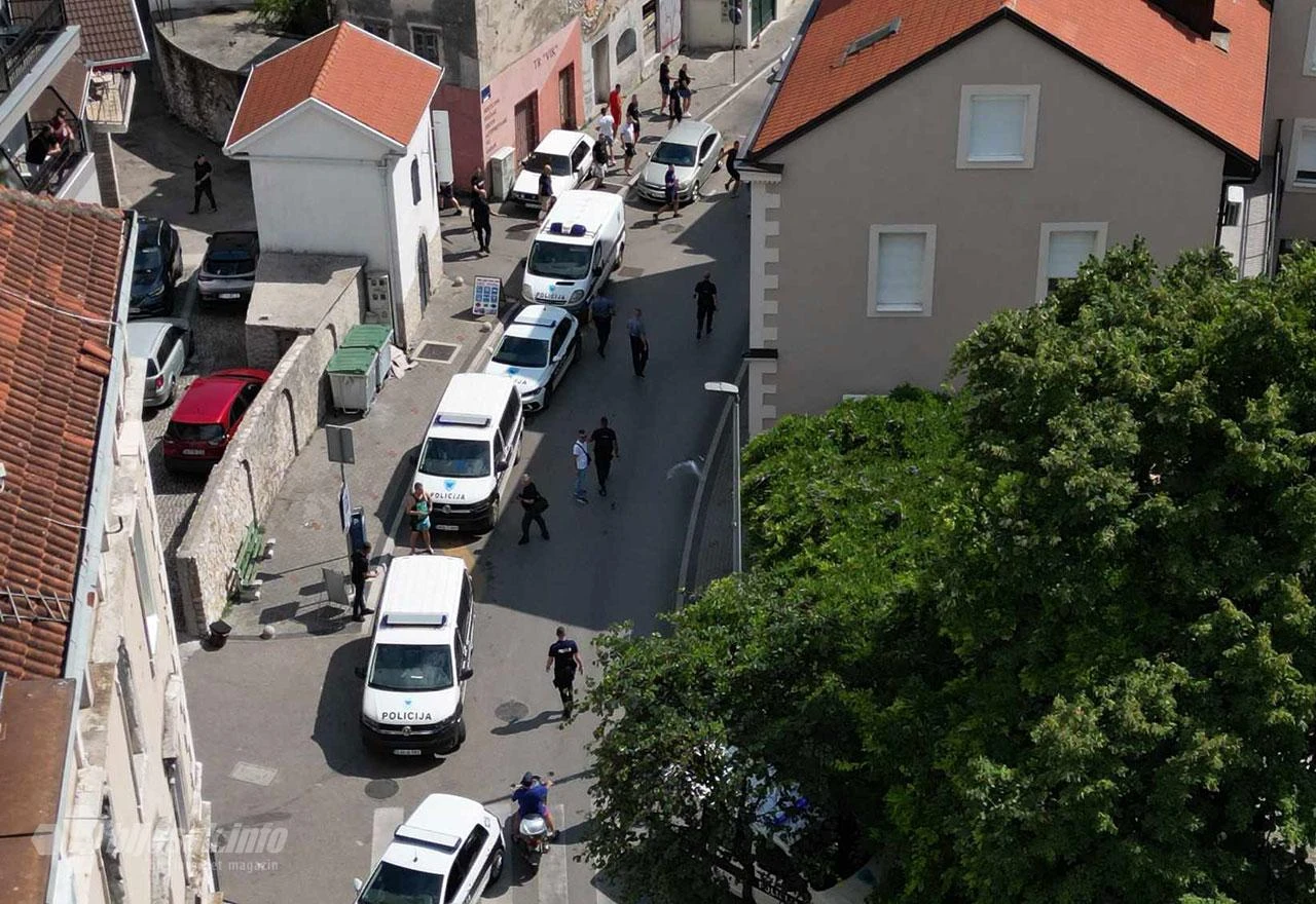 MUP HNŽ: U neredima ozlijeđeni Mostarci, na mjestu sukoba pronađene palice