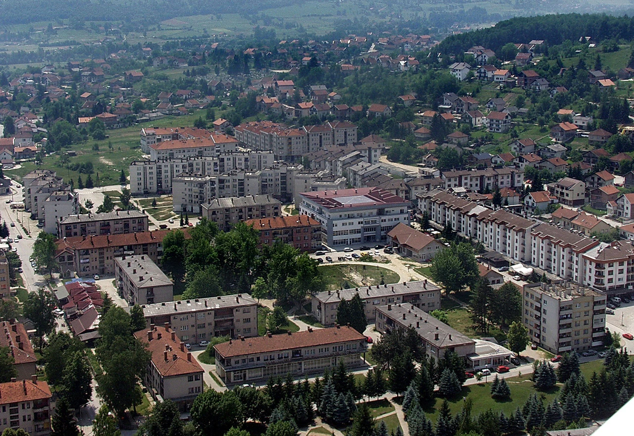 Vitez - Tužiteljstvo o samoubojstvima četiri tinejdžera