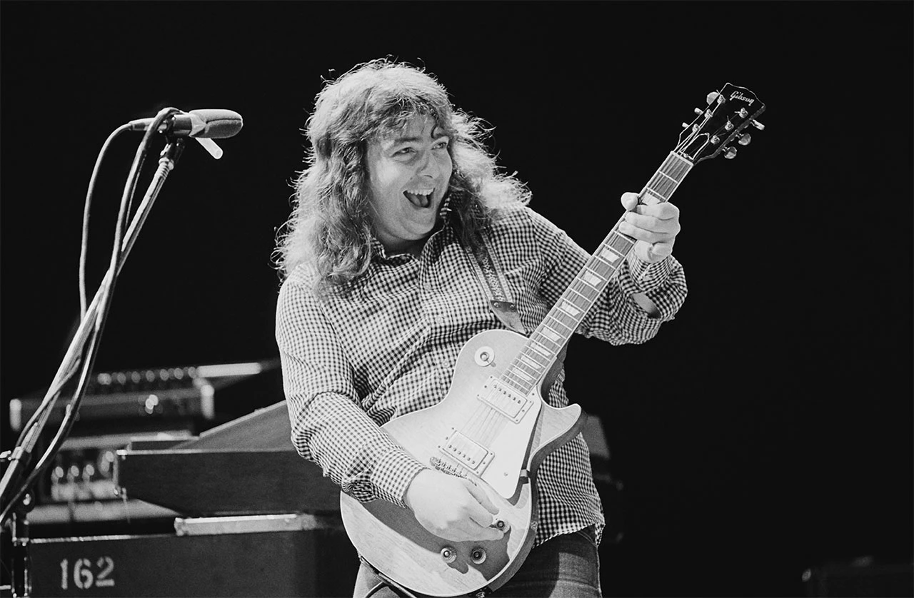 Preminuo legendarni gitarist Whitesnakea