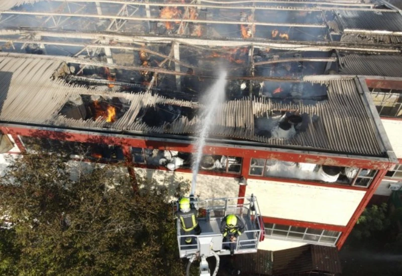 Četiri osobe ozlijeđene u požaru 