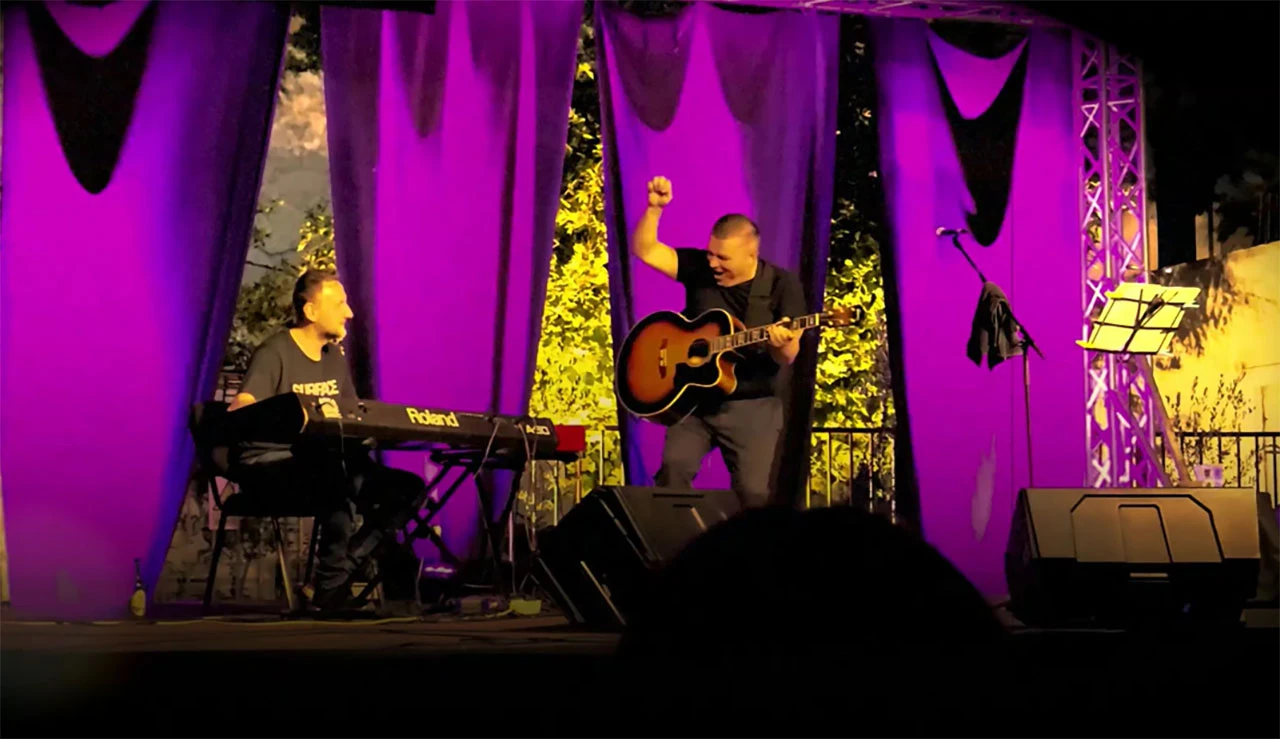 Mara objavio live koncert iz Abraševića