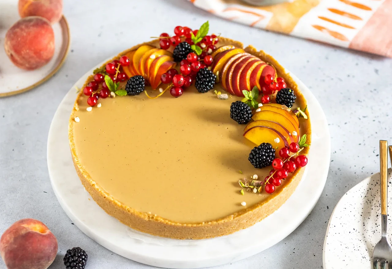 Tart bez pečenja s breskvama