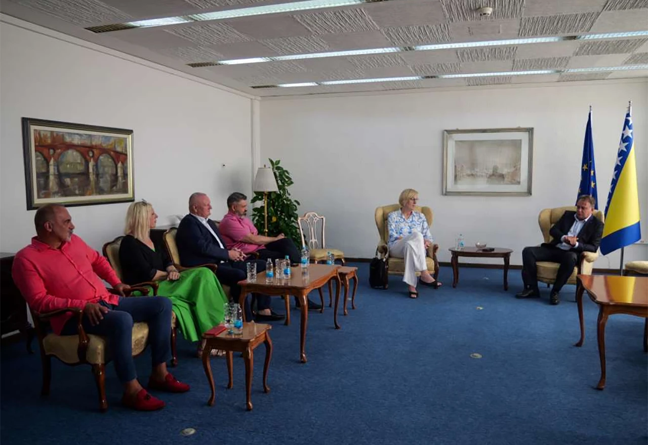 Nikšić sa košarkaškom ''vladom'': Moramo pomoći sportu u BiH!