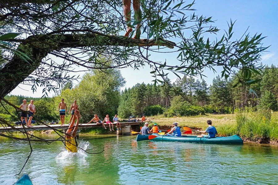 Livno sve privlačnije | Dolaze radi divljih konja, ostaju radi prirodnih ljepota