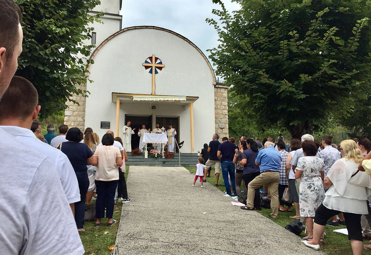 Katolici slave Veliku Gospu