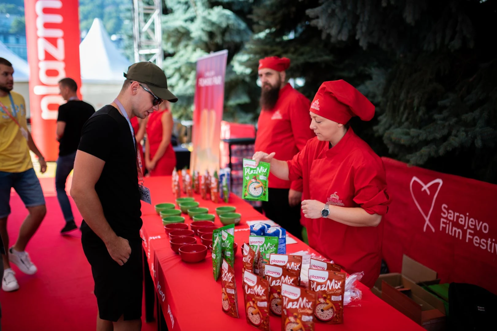 Doručak na Festivalskom trgu: Posjetioci uživali u delicijama od Plazme