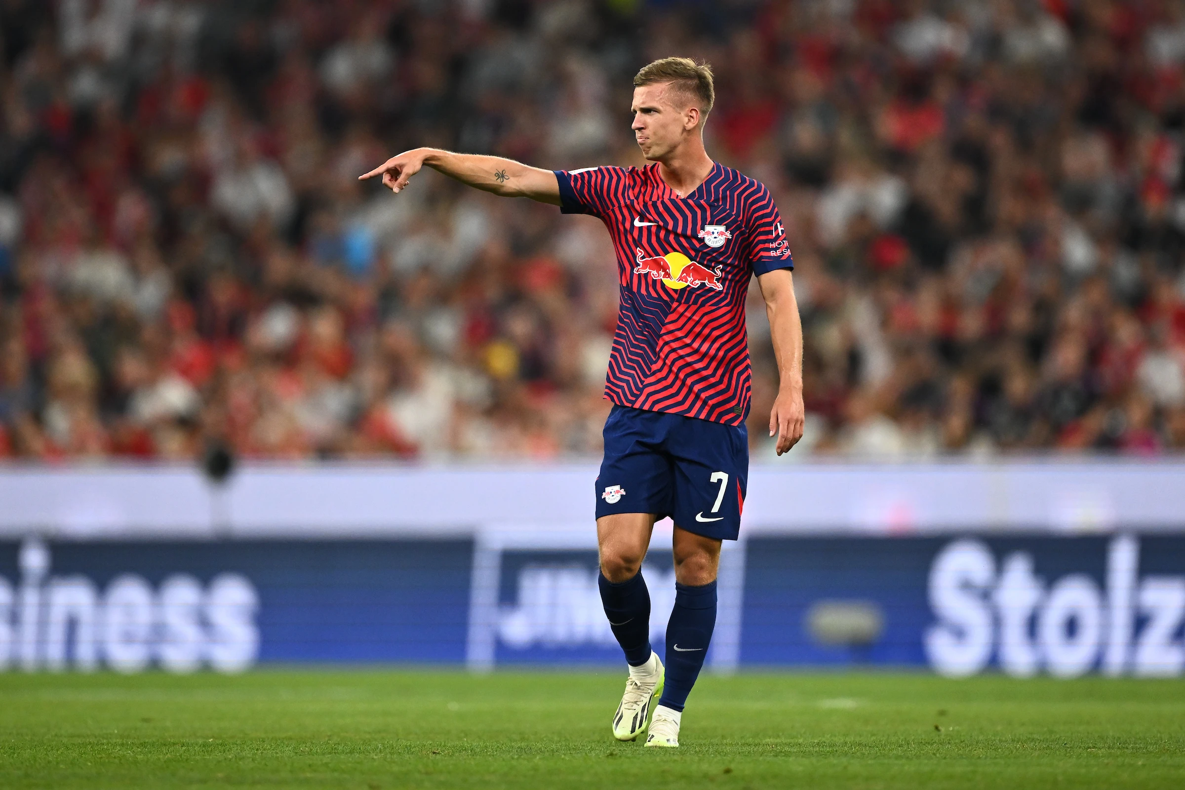 Olmo zabio hat-trick Bayernu u Superkupu