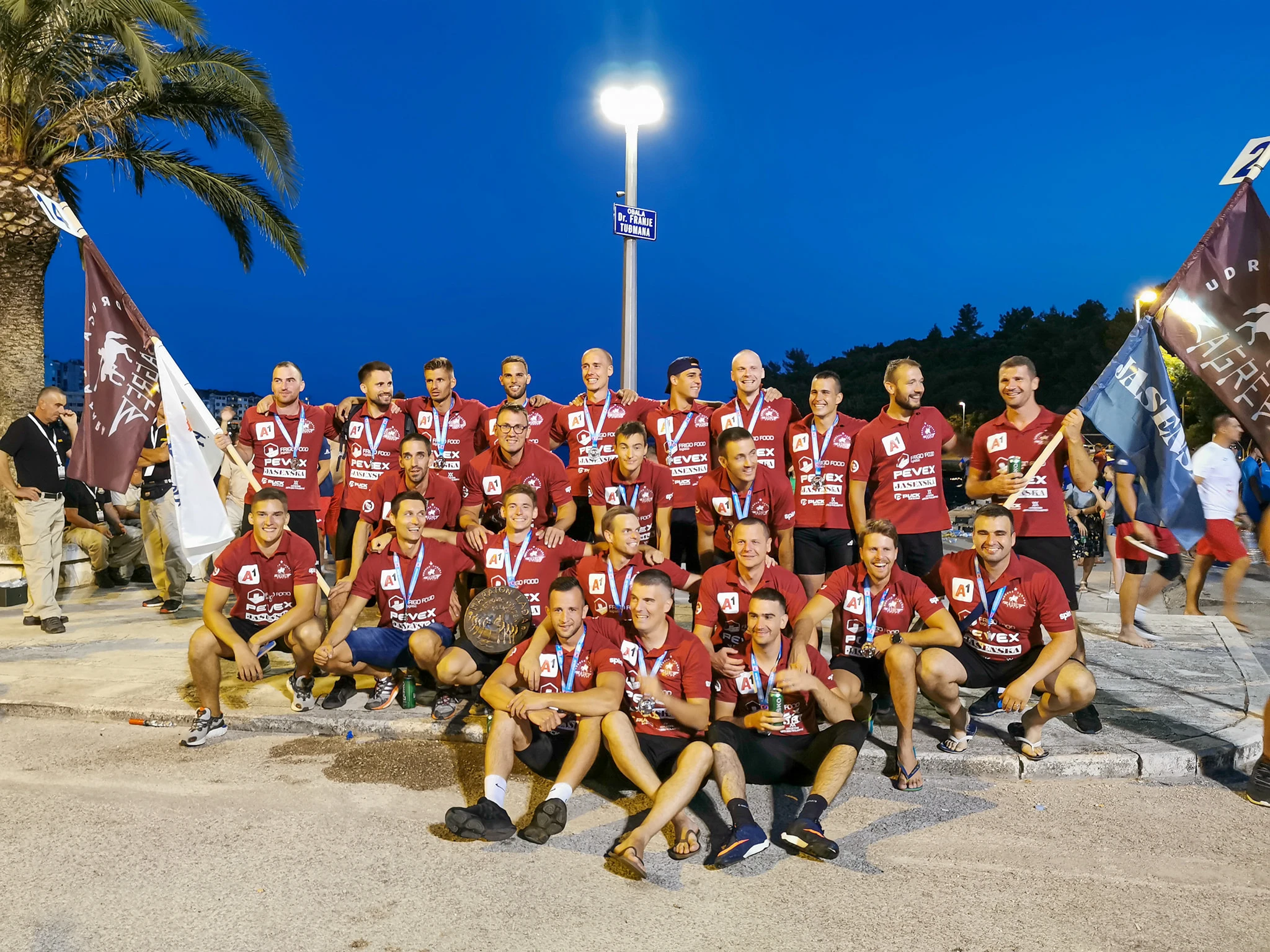 Na 26. Maratonu lađa prvi na cilj stigli branitelji naslova, ekipa "Zagreba"