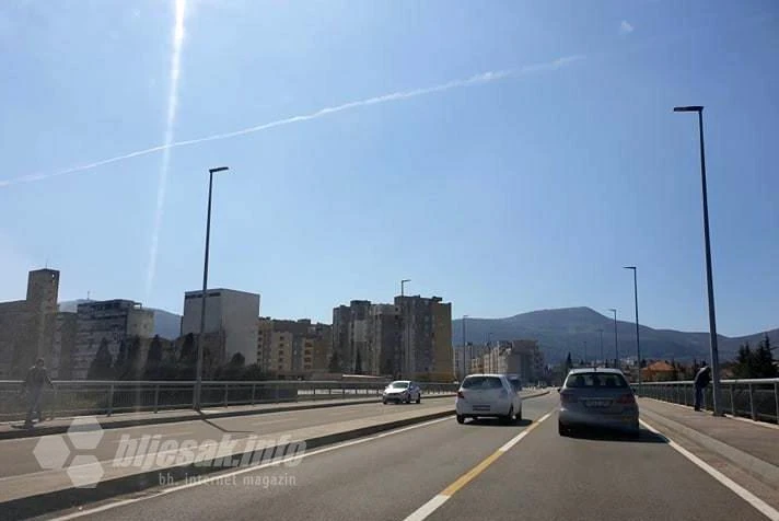 Mostar: Vozač preminuo u tijeku vožnje od srčanog udara
