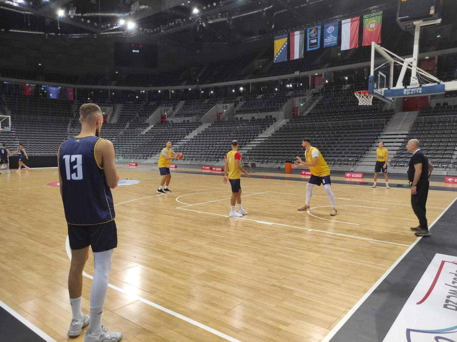 Košarkaši odradili trening po dolasku u Poljsku