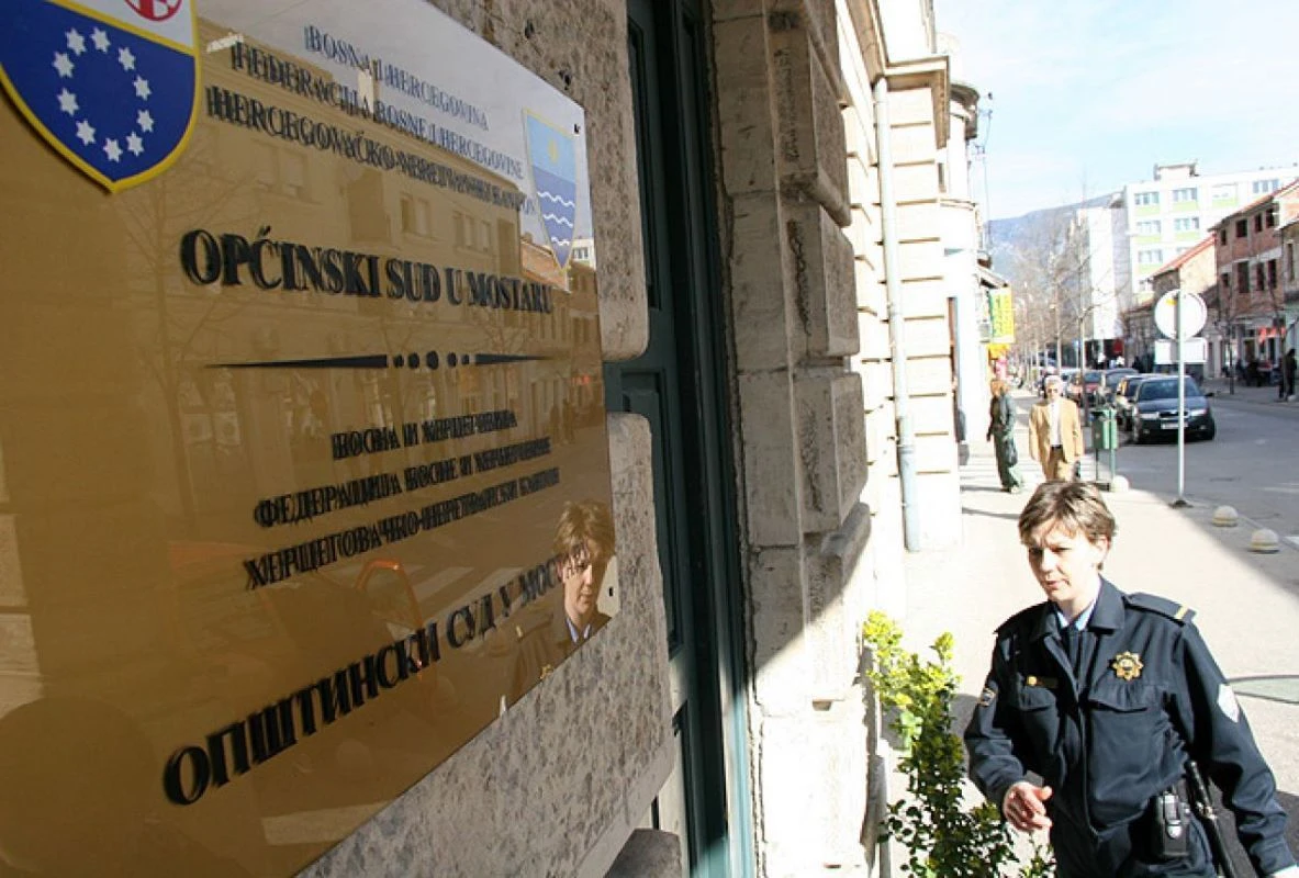 Dvojici Mostaraca određen pritvor zbog davanja lažnog iskaza i lažnog prijavljivanja