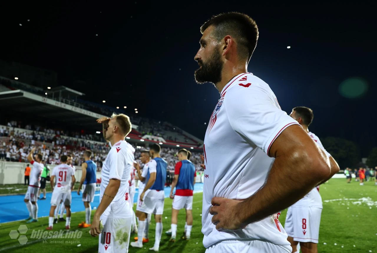 Plemići proslavili pred prepunim tribinama, Rendulić o popuštanju