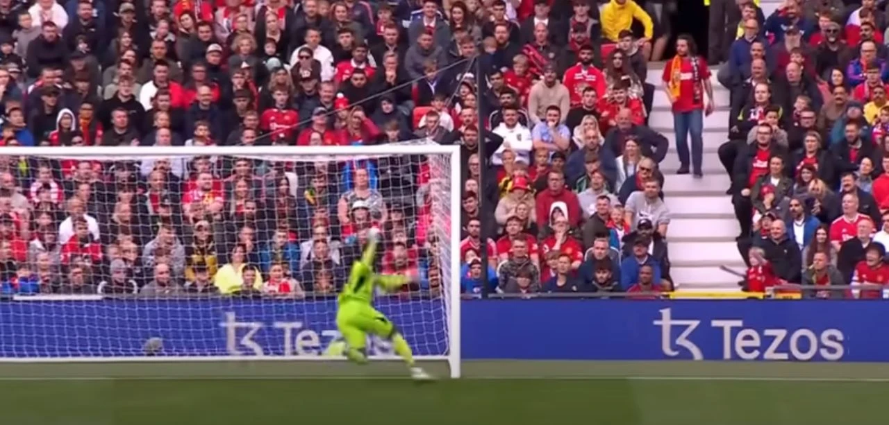 VIDEO I Onana u debiju primio gol s centra 