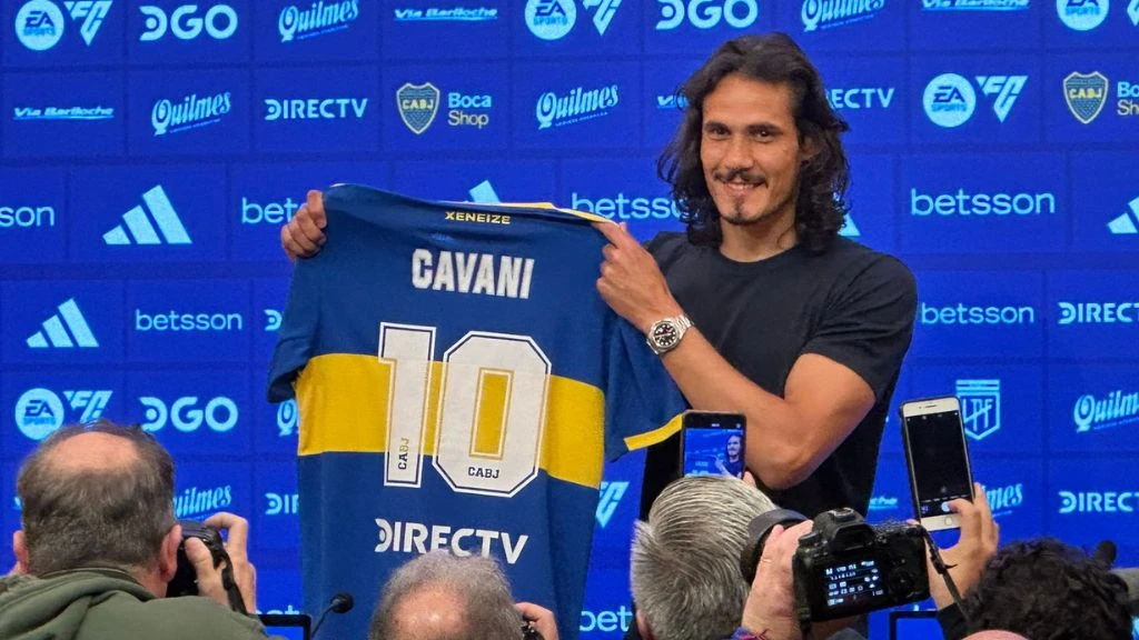 VIDEO I Cavani predstavljen pred 30.000 navijača