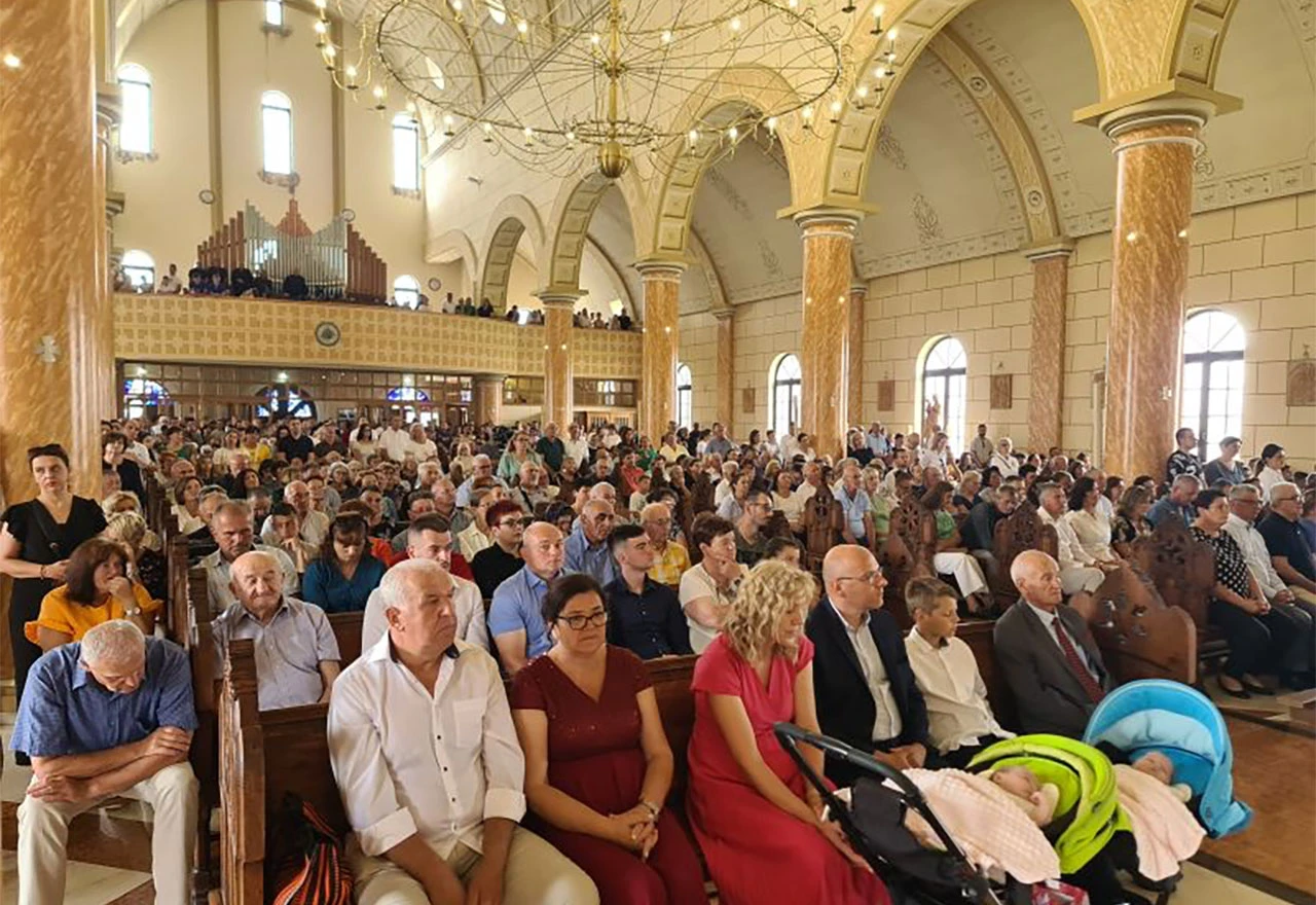 Obiteljski dan i Dan djedova, baka i starijih osoba - Biskup Marko Semren predvodio misu u Kupresu 