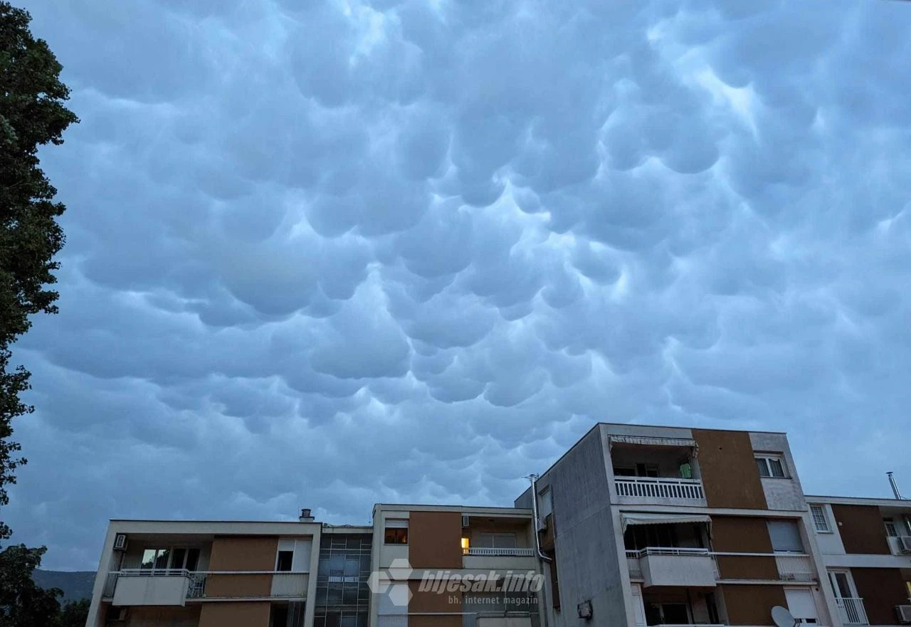 Hercegovina: Nebo prekrili mammatus oblaci