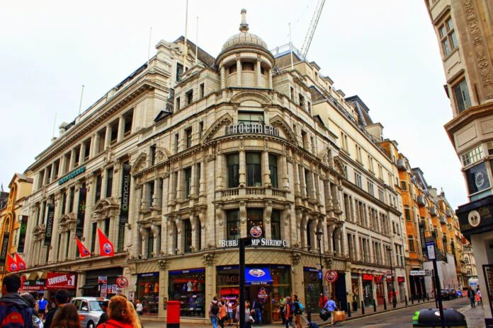 Jedan od kultnih simbola Londona postaje džamija