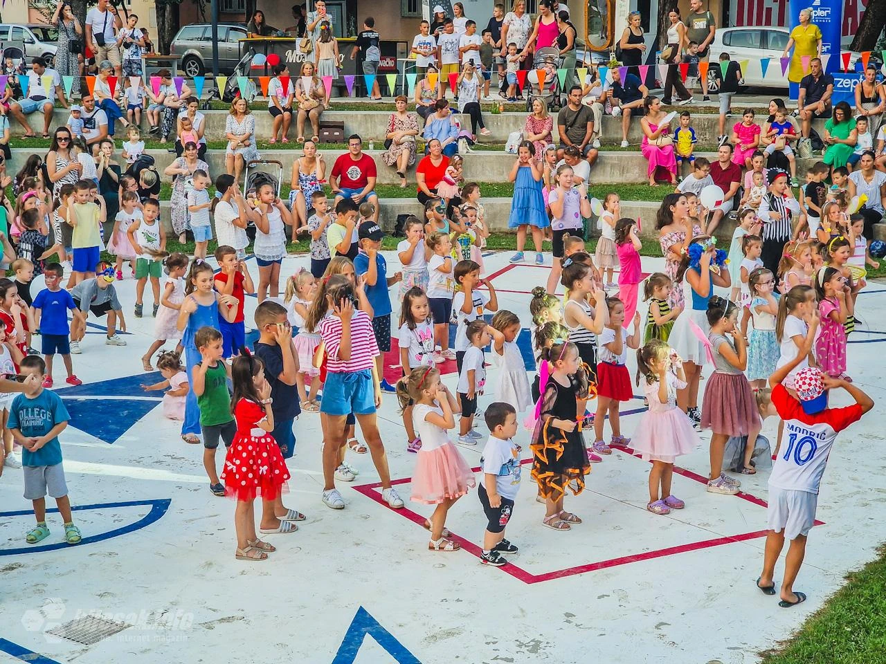 Vrhunska zabava na drugoj večeri festivala "Gledaj srcem" u Mostaru