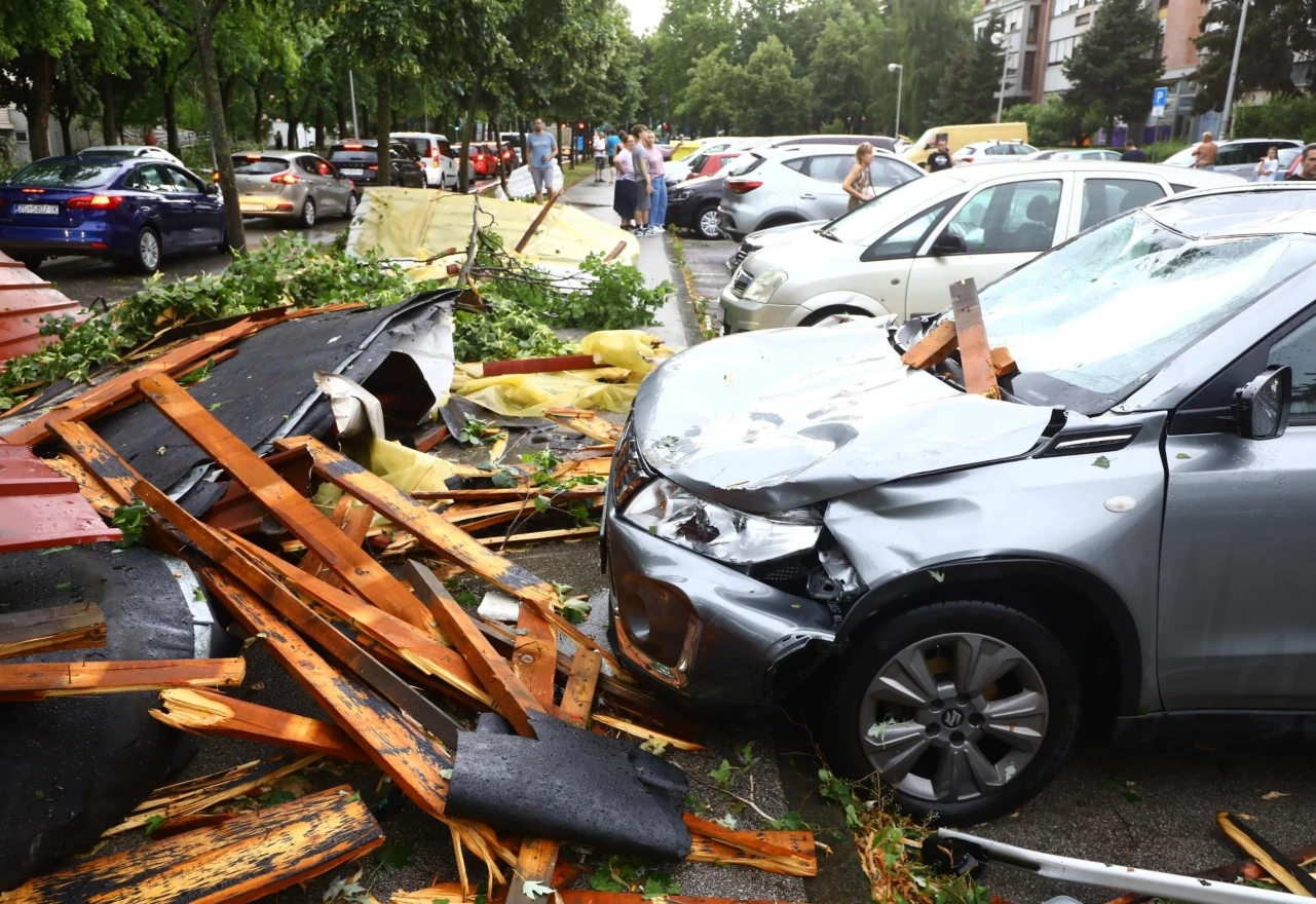 Nevrijeme u Zagrebu: Poginule dvije osobe, mnogo je ozlijeđenih