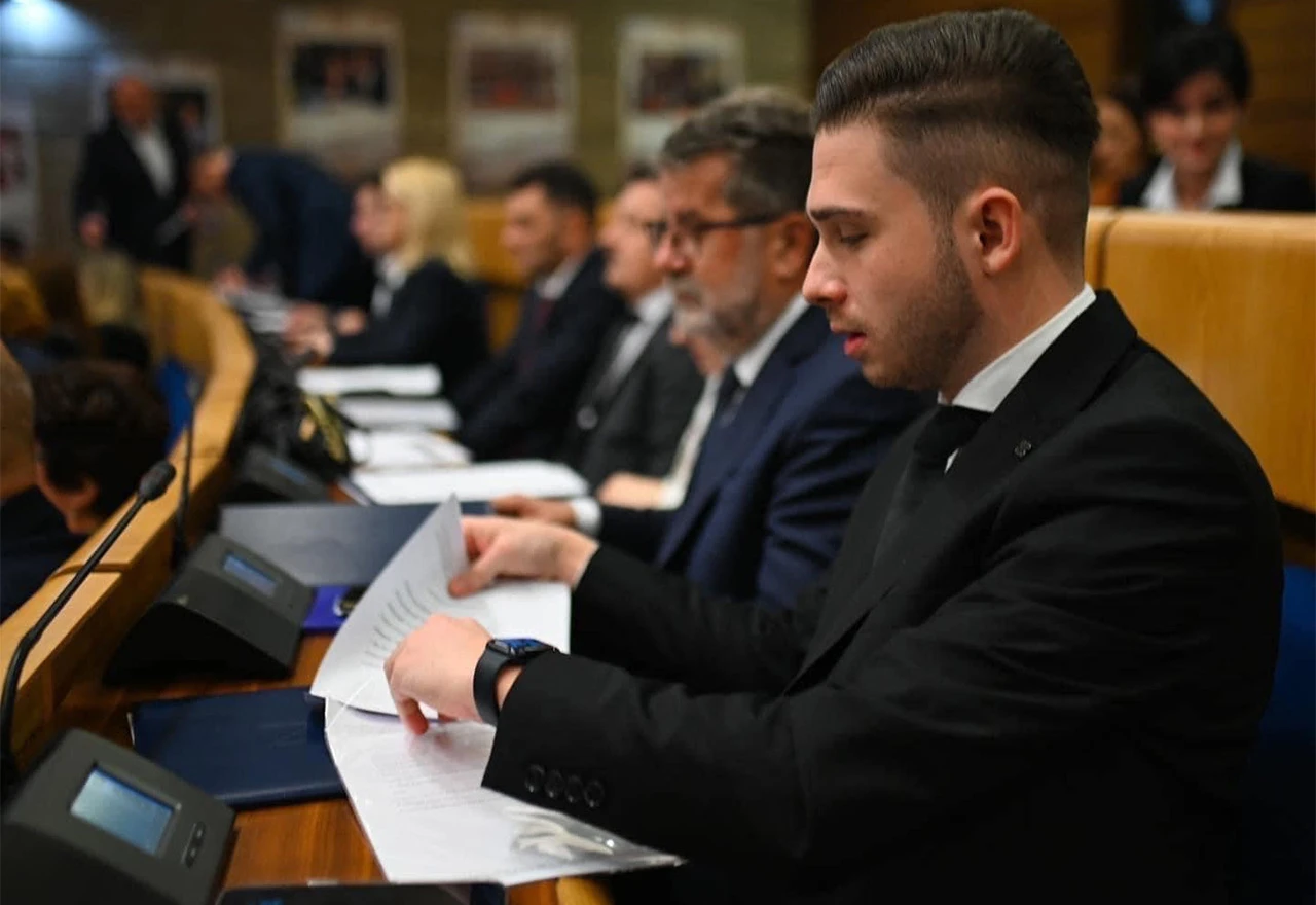 FUP o vožnji Isaka helikopterom: Bio je ugrožen