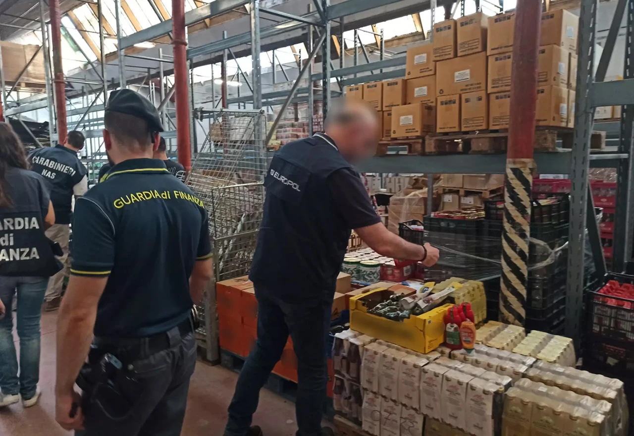 Uhićeno 27 osoba - kriminalna skupina brisala rokove trajanja